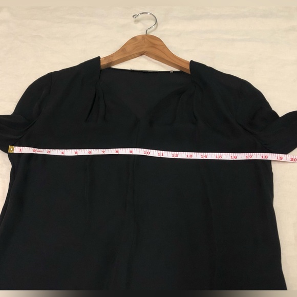 Kobi Halperin Women’s Long Sleeve V-Neck Blouse Bell Sleeves Size Small Black - Picture 9 of 9